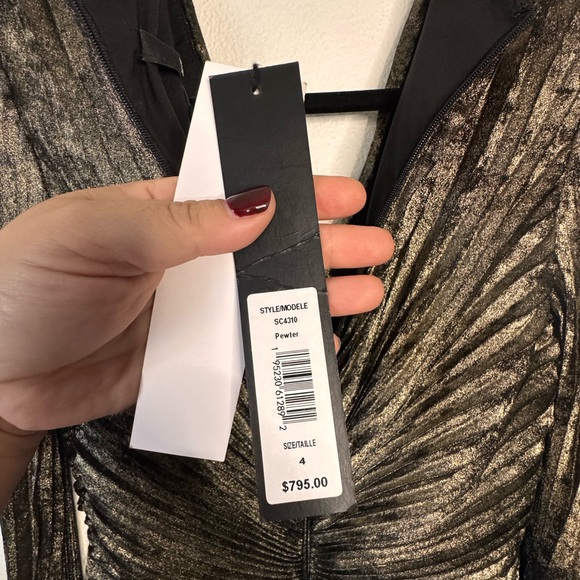 Badgley Mischka Gold Long Sleeve Dress - Picture 10 of 14